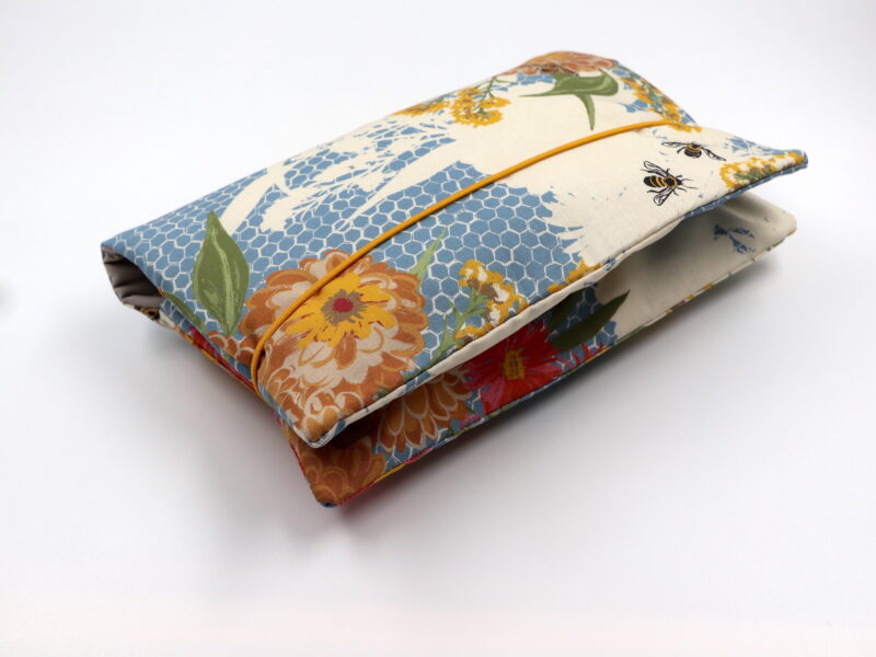 Windeltasche mit Namen "Honeybee Garden"