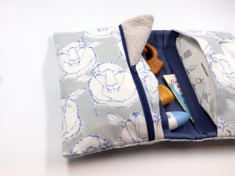 Windeltasche mit Namen "Sheep Cotton" – Bild 2