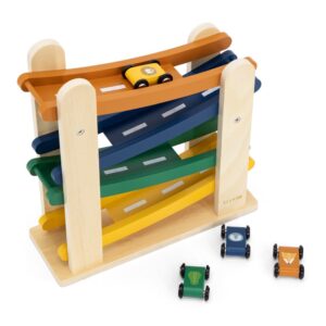 Wooden ramp racer with 4 cars