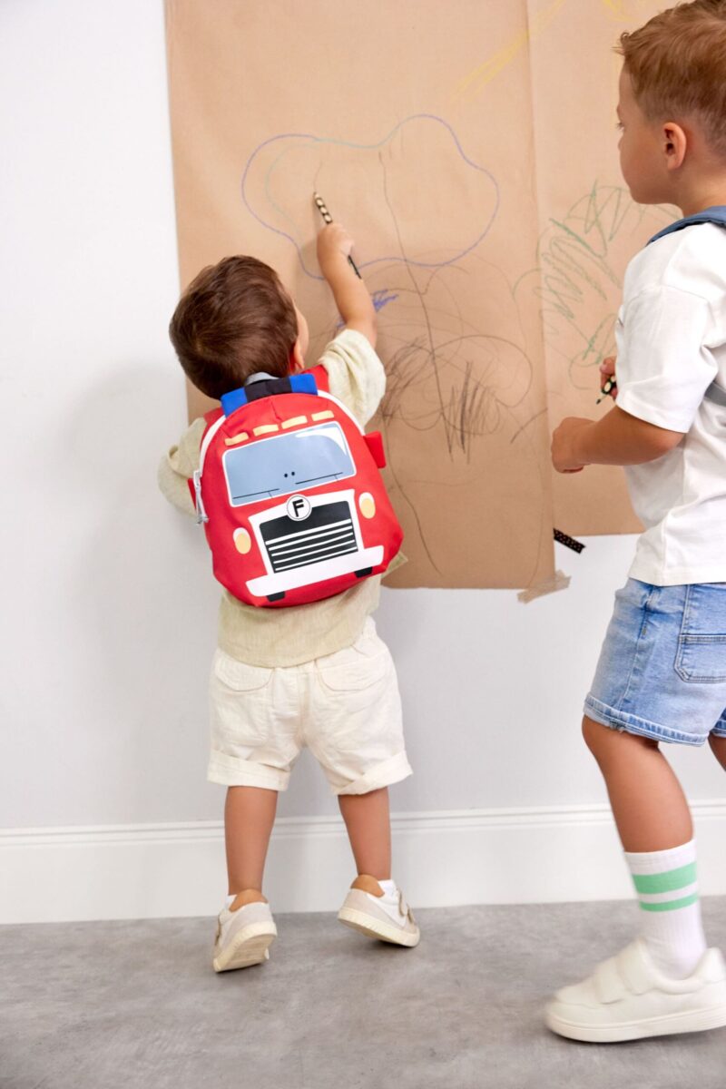 Kindergartenrucksack Tiny - Feuerwehrauto – Bild 3