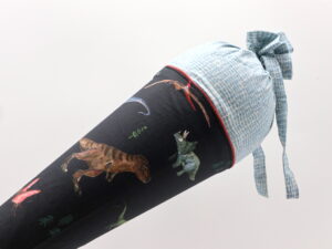 Schultüte "Halfbird - Dinos" mit Namen