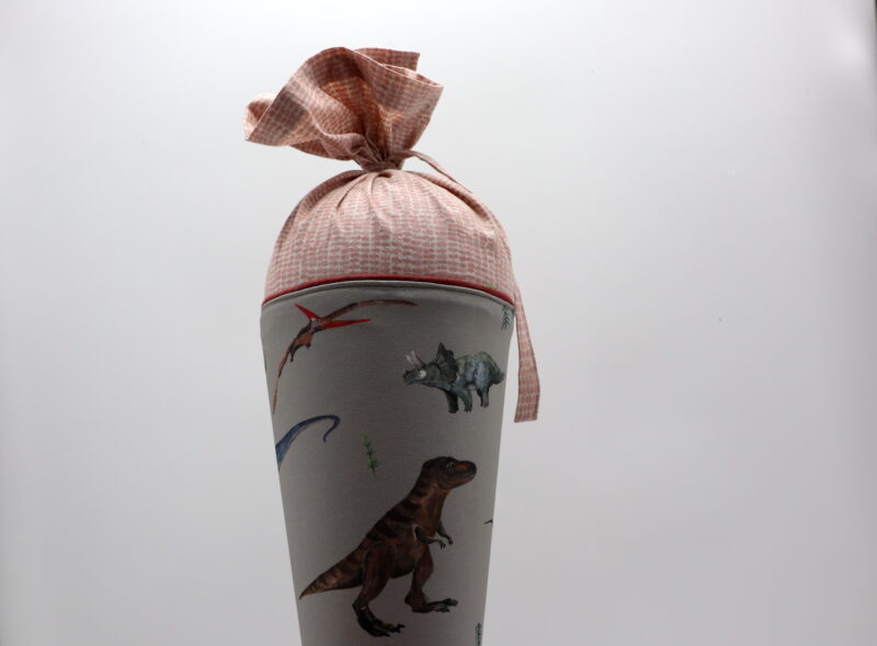 Schultüte "Halfbird - Graue Dinos " mit Namen – Bild 4