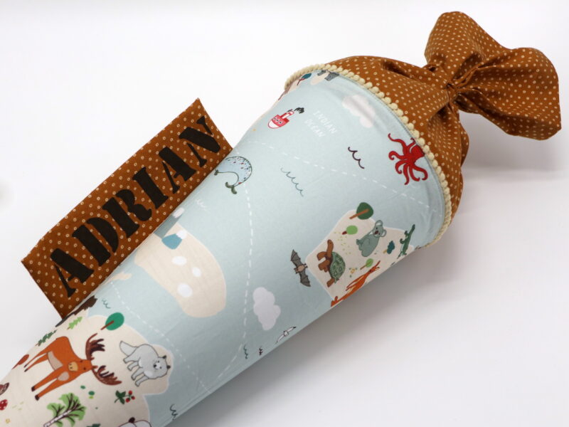 Schultüte "Animals World" mit Namen