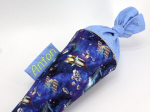 Schultüte "Final Frontier" mit Namen