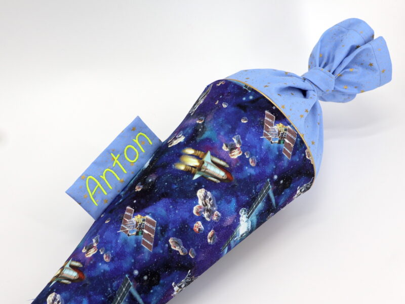 Schultüte "Final Frontier" mit Namen