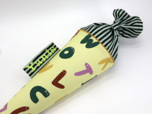 Schultüte "ABC - judithmachtdas" mit Namen