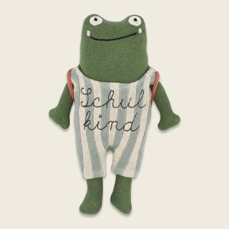 Frosch „Schulkind“ grün, mit Schulranzen und Anzug in blau/creme, 20cm