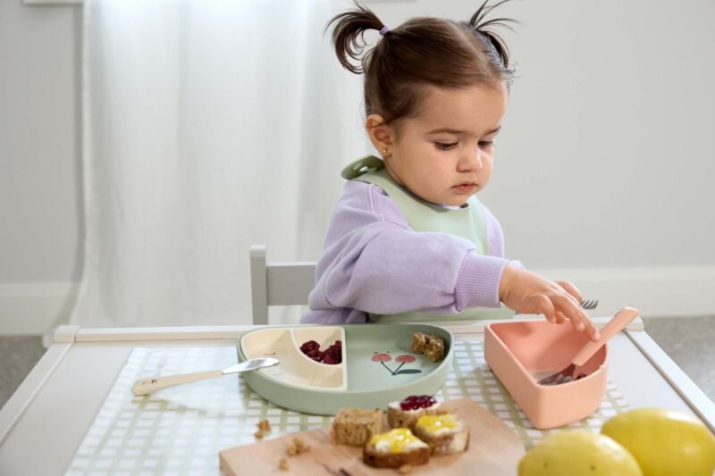 Menüteller-Set aus Silikon "Happy Fruits" – Happy Fruits / Kirsche – Bild 4