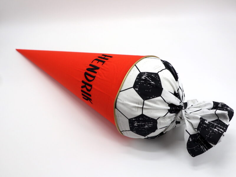 Schultüte "Fußball rot"- mit Namen – Bild 3