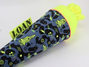 Schultüte "Space neon"- mit Namen