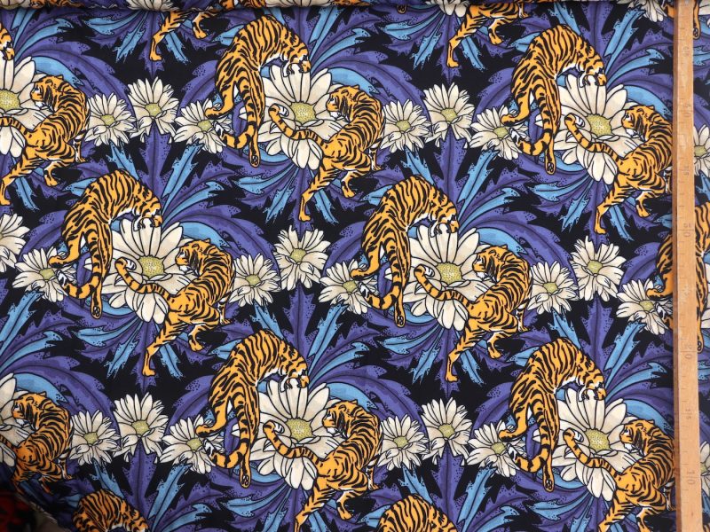 Tiger Ornament by Bienvenido blau – Bild 3