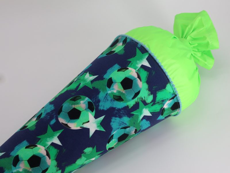 Schultüte "Soccerballs"- mit Namen – Bild 3