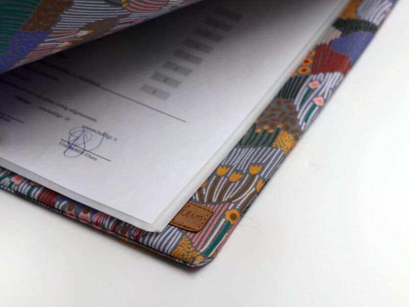 Personalisierte Zeugnismappe "Flower Patch" – Bild 7