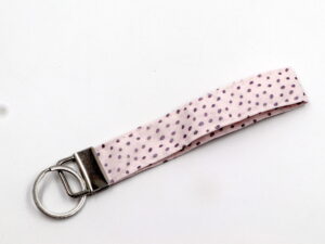 Schlüsselband - Flieder Punkte