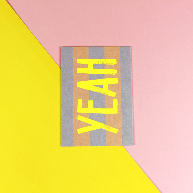 Ava&Yves - Postkarte YEAH flieder/rosa/Neon Gelb