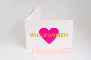 vonrike - Klappkarte Willkommen Pink